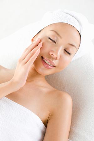 KOBEホワイトニングで白い歯を目指す